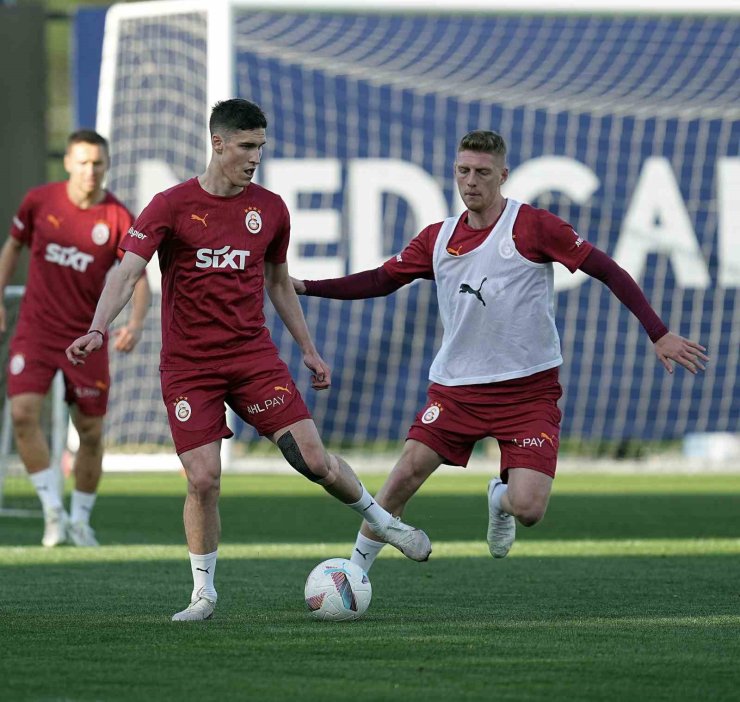 GALATASARAY, FENERBAHÇE MAÇI HAZIRLIKLARINI SÜRDÜRDÜ