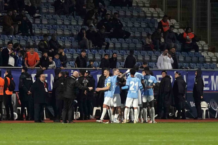 TRENDYOL SÜPER LİG: EYÜPSPOR: 1 - BAŞAKŞEHİR: 3 (MAÇ SONUCU)