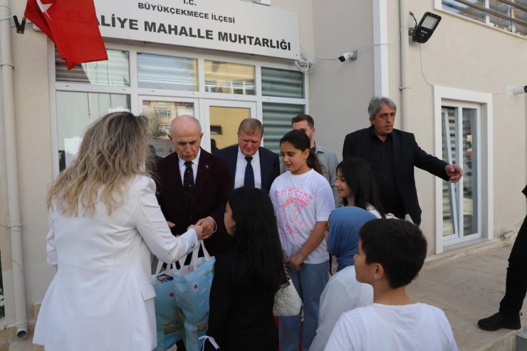 BAŞKAN AKGÜN, BÜYÜKÇEKMECELİLERLE BAYRAMLAŞTI