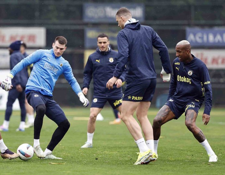 FENERBAHÇE, GALATASARAY DERBİSİNİN HAZIRLIKLARINI TAMAMLADI