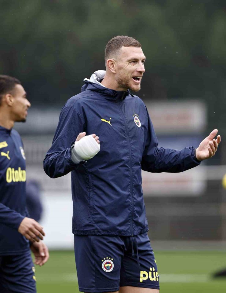 FENERBAHÇE, GALATASARAY DERBİSİNİN HAZIRLIKLARINI TAMAMLADI