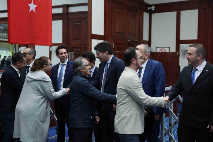 FENERBAHÇE’DE GELENEKSEL BAYRAMLAŞMA TÖRENİ YAPILDI