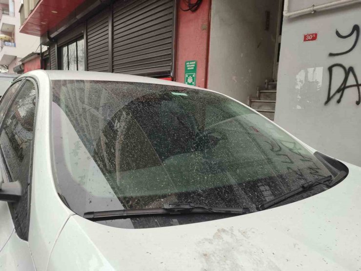 BAHÇELİEVLER’DE ÇAMUR YAĞDI