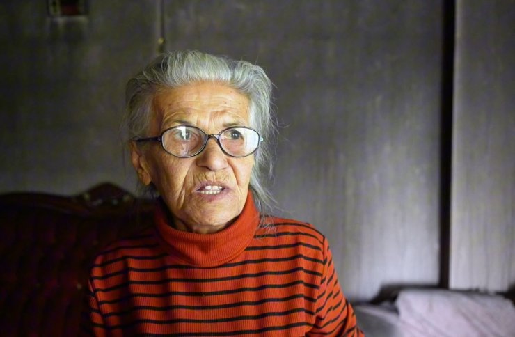 MADDE BAĞIMLISI GENÇ ANNESİNİ ÖLDÜRMEK İSTEDİ BAŞARAMAYINCA EVİ ATEŞE VERDİ