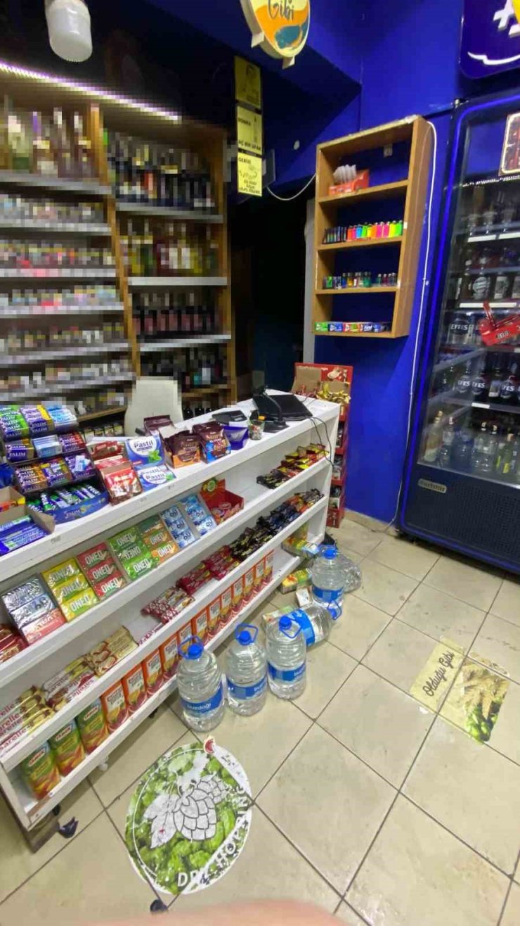 AVCILAR’DA TEKEL BAYİSİNDE SOPALI HARAÇ KAVGASI