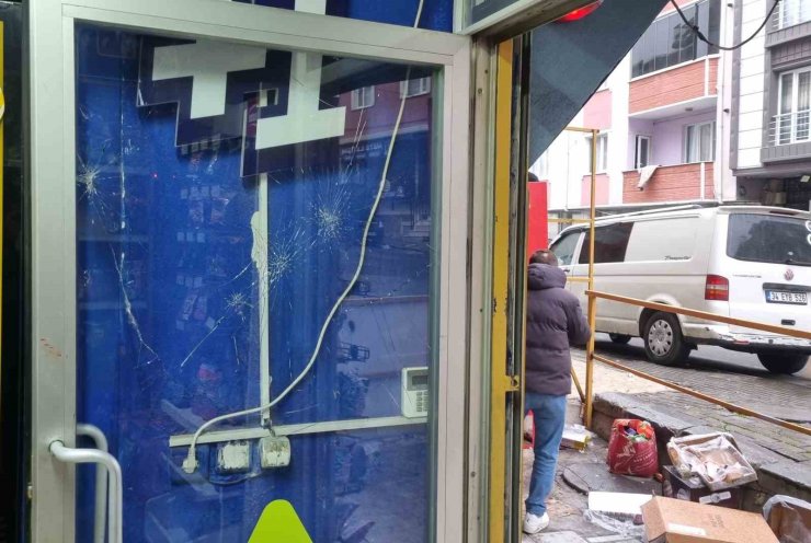 AVCILAR’DA TEKEL BAYİSİNDE SOPALI HARAÇ KAVGASI