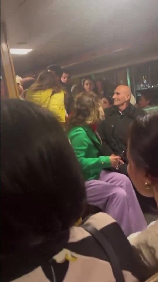 BÜYÜKADA VAPURUNDA KADIN YOLCULARIN KAVGASI KAMERADA