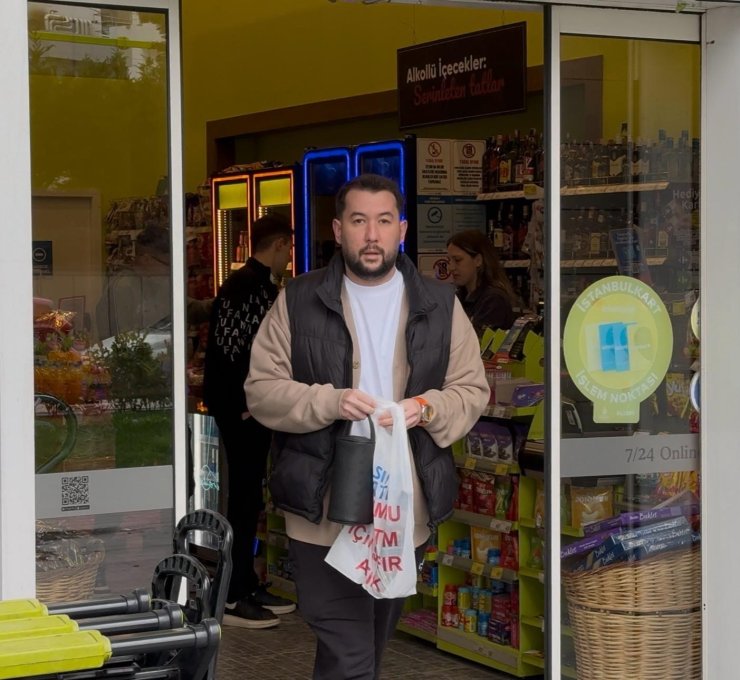 İSTANBUL’DA BOYKOT ÇAĞRISI KARŞILIK BULMADI: AVM VE RESTORANLARDA YOĞUNLUK DİKKAT ÇEKTİ