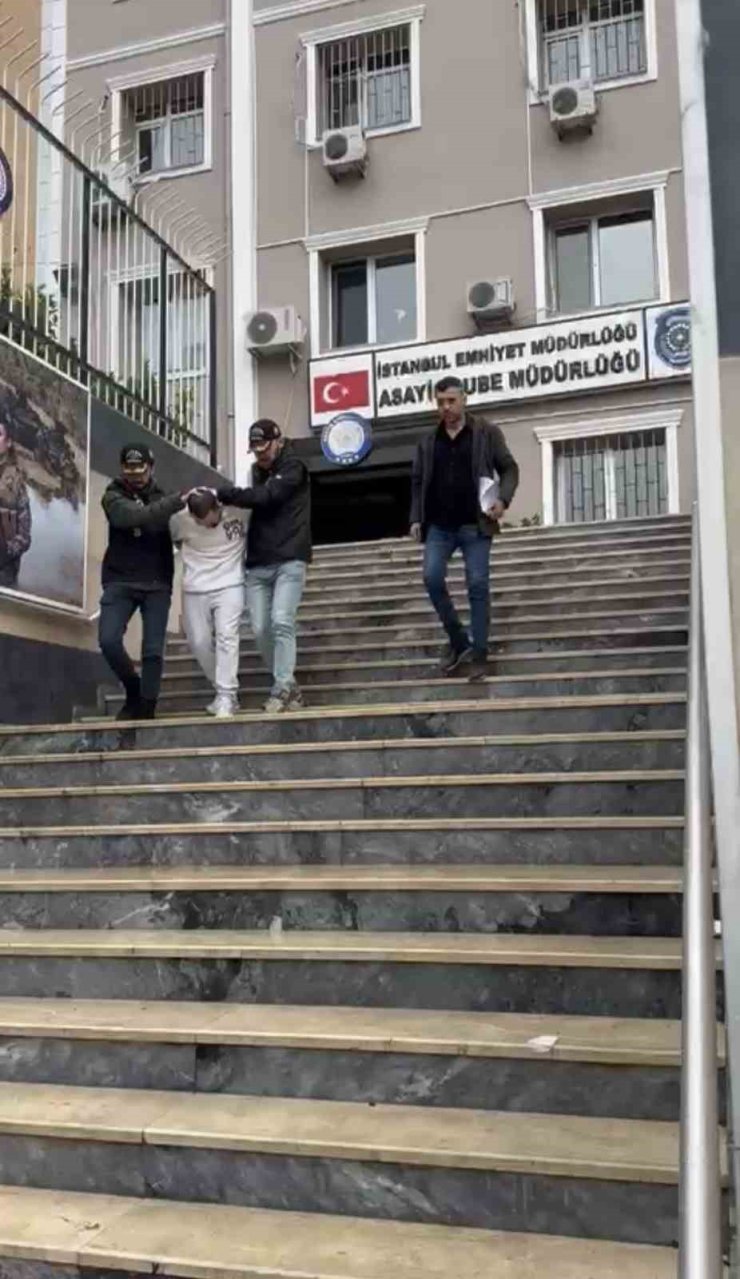 İSTANBUL’DA ’POLİS’ YALANIYLA DOLANDIRICILIK YAPAN ŞÜPHELİLER YAKALANDI