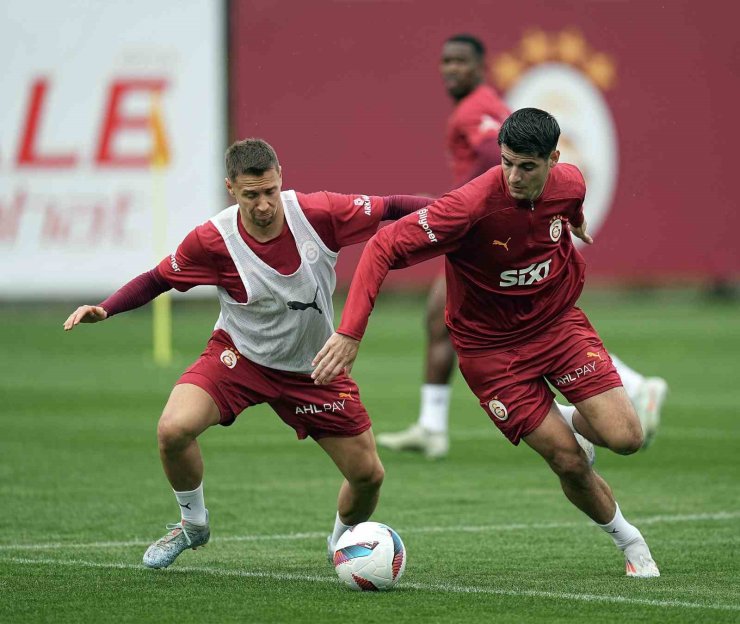 GALATASARAY, SAMSUNSPOR MAÇI HAZIRLIKLARINA ARA VERMEDEN BAŞLADI