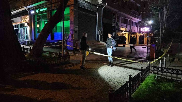 ŞİŞLİ’DE EĞLENCE MEKANINDA SİLAHLAR KONUŞTU: 2 YARALI