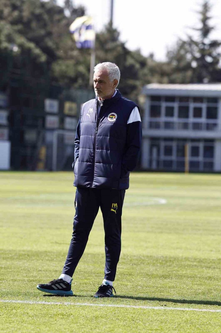 FENERBAHÇE’DE TRABZONSPOR MESAİSİ DEVAM ETTİ