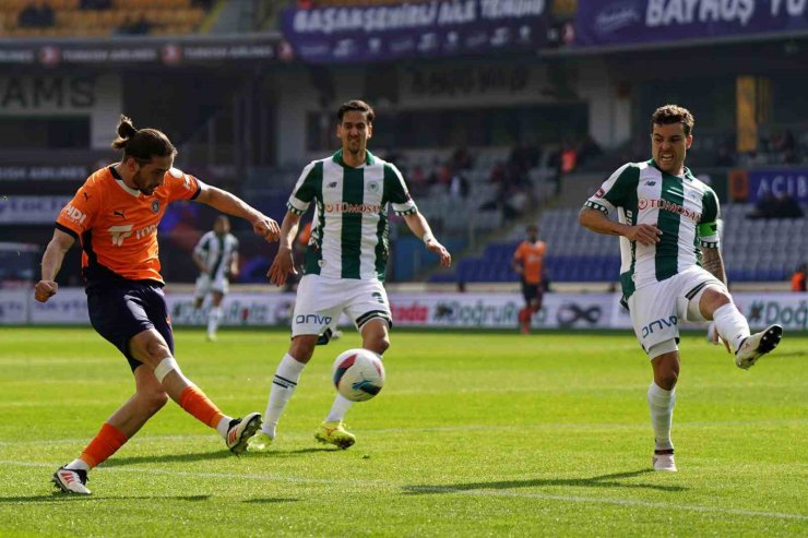 TRENDYOL SÜPER LİG: BAŞAKŞEHİR: 0 - KONYASPOR: 0 (İLK YARI)