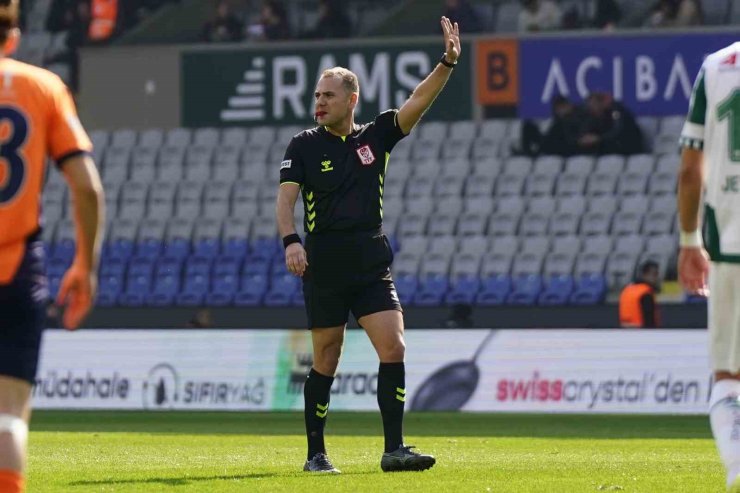 TRENDYOL SÜPER LİG: BAŞAKŞEHİR: 0 - KONYASPOR: 0 (İLK YARI)