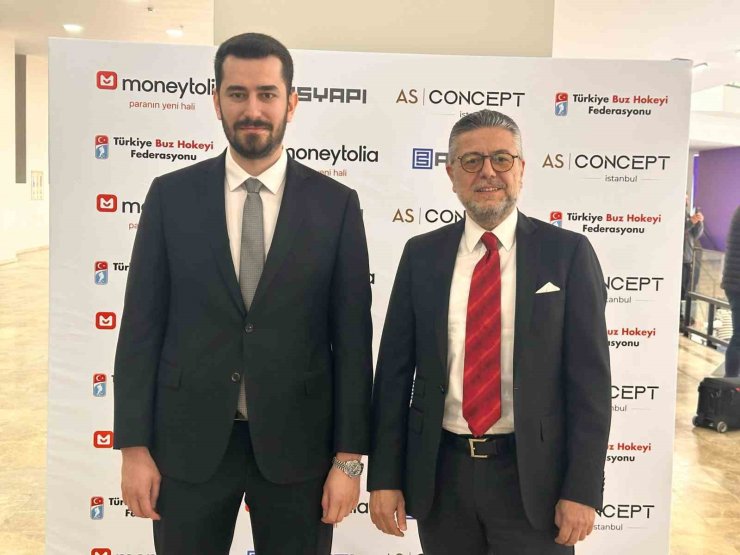 CİNDERELLA ON ICE GÖSTERİSİNİN İLKİ, ZEYTİNBURNU BUZ ADASI’NDA SEYİRCİYLE BULUŞTU