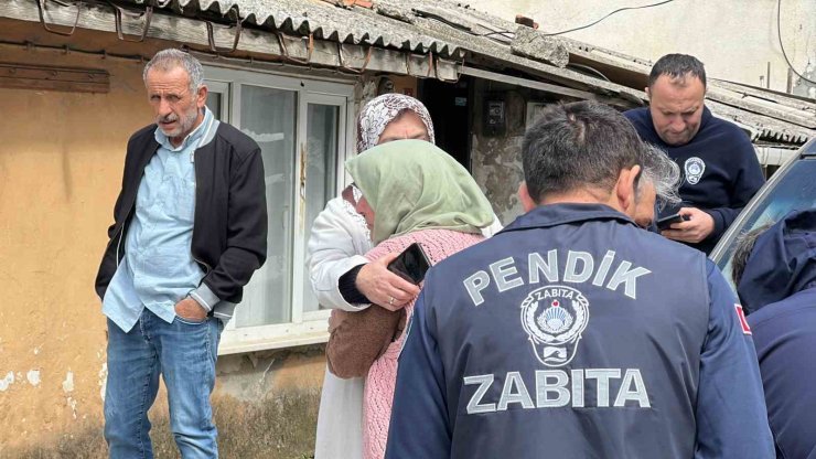 PENDİK’TE 4 KATLI BİNANIN BAHÇE ZEMİNİ ÇÖKTÜ