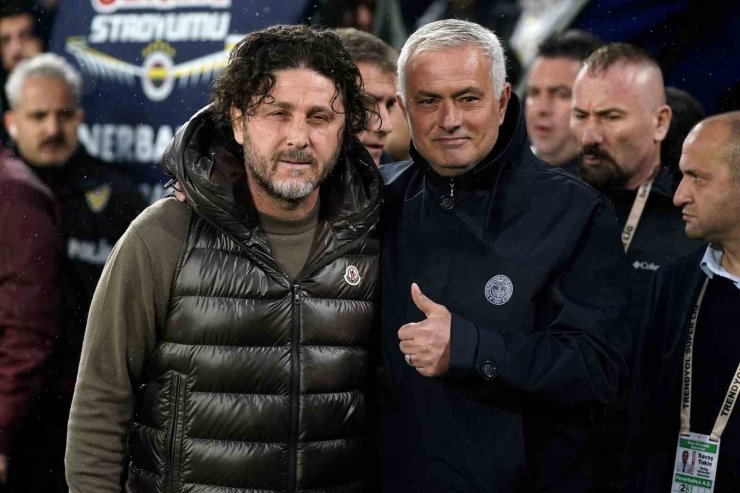 TRENDYOL SÜPER LİG: FENERBAHÇE: 0 - TRABZONSPOR: 1 (İLK YARI)