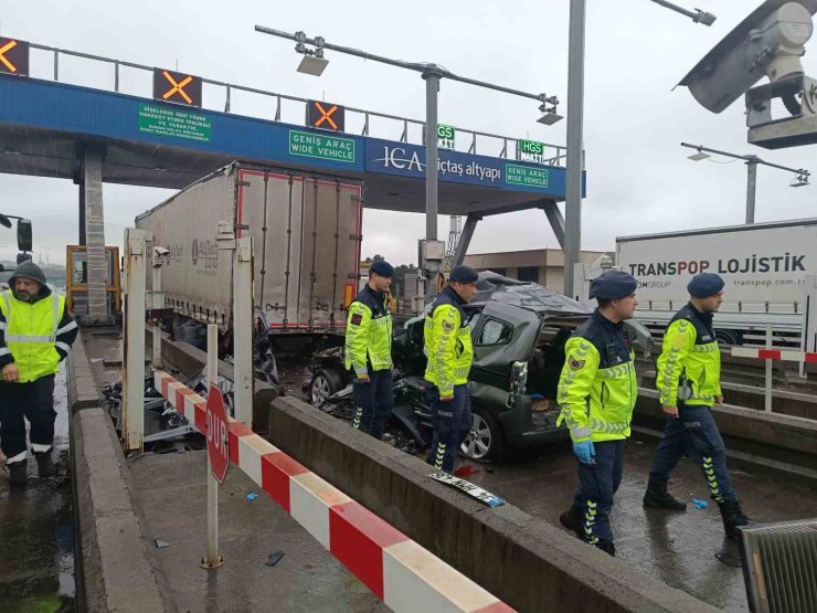 KUZEY MARMARA OTOYOLU GİŞELER’DE ARAÇ TIRIN ALTINA GİRDİ: 1 ÖLÜ