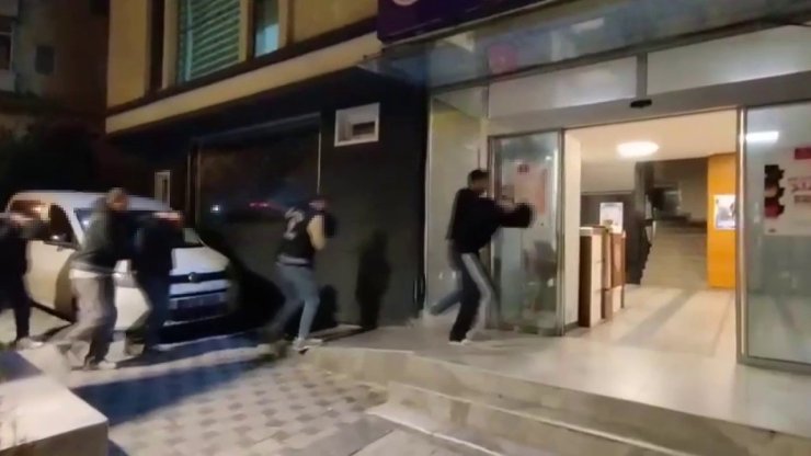 MALTEPE VE ATAŞEHİR’DE MOTOSİKLET HIRSIZLIĞI: 4 ŞÜPHELİ SUÇÜSTÜ YAKALANDI