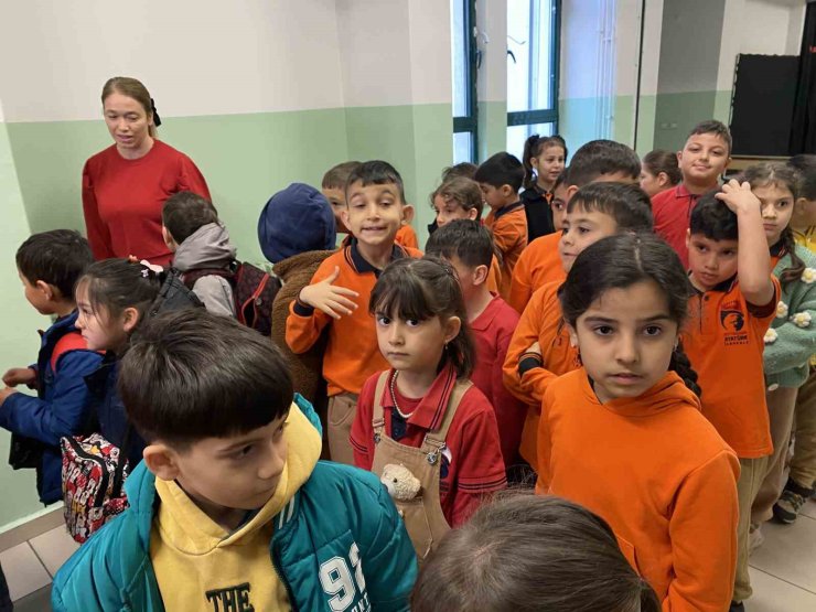 OKULLARDA ARA TATİL SONRASI İLK DERS BAŞLADI