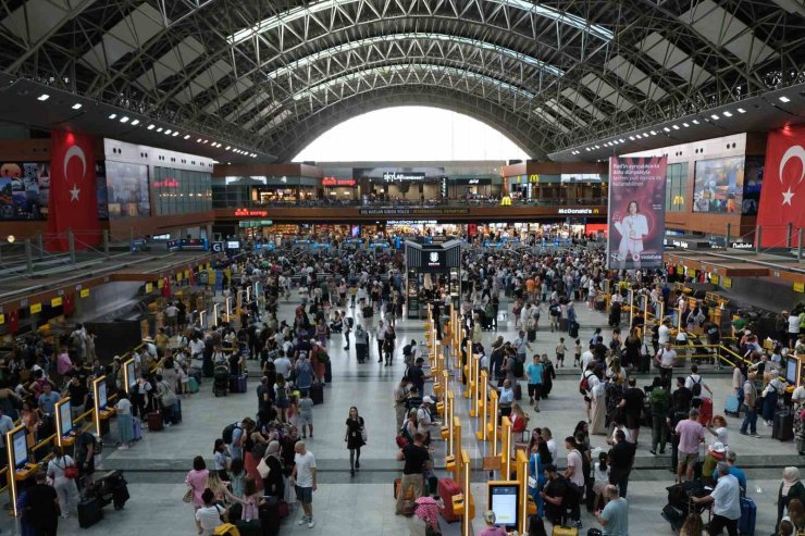 SABİHA GÖKÇEN HAVALİMANI’NDA REKOR BAYRAMI: 1 MİLYON 284 BİN YOLCUYA HİZMET VERİLDİ