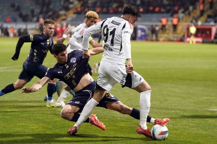 TRENDYOL SÜPER LİG: KASIMPAŞA: 1 - BEŞİKTAŞ: 1 (MAÇ SONUCU)