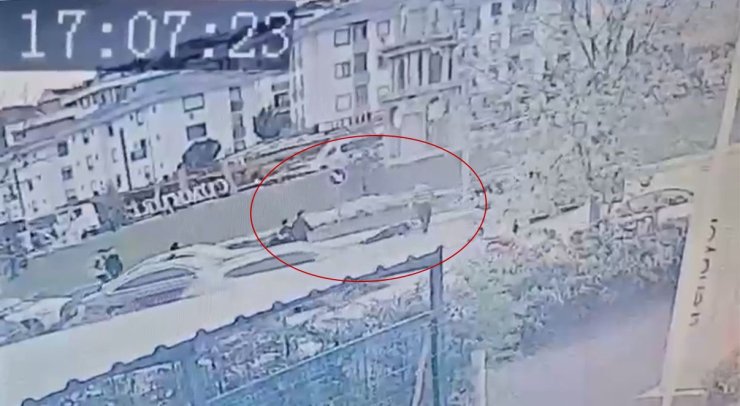 SANCAKTEPE’DE YOL VERME TARTIŞMASI KANLI BİTTİ: İŞ ADAMI SİLAHINA DAVRANDI