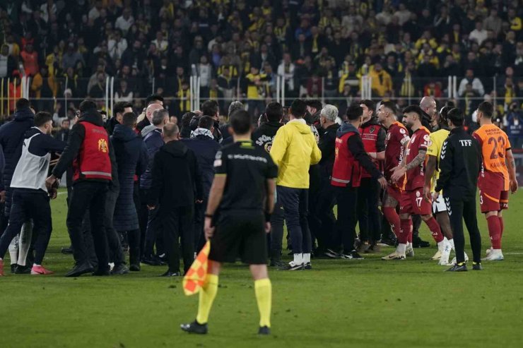 BARIŞ ALPER YILMAZ VE KEREM DEMİRBAY’A 1’ER MAÇ CEZA