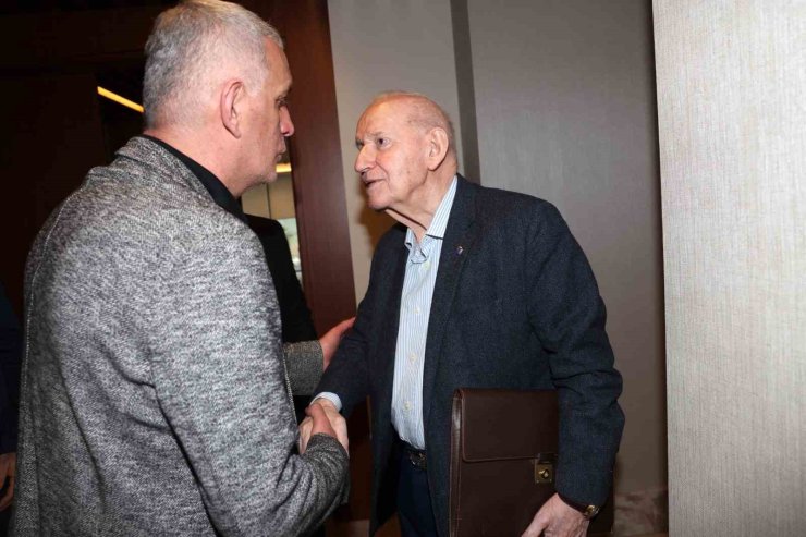 TFF MÜZESİ’NDE ŞENES ERZİK KÖŞESİ AÇILDI