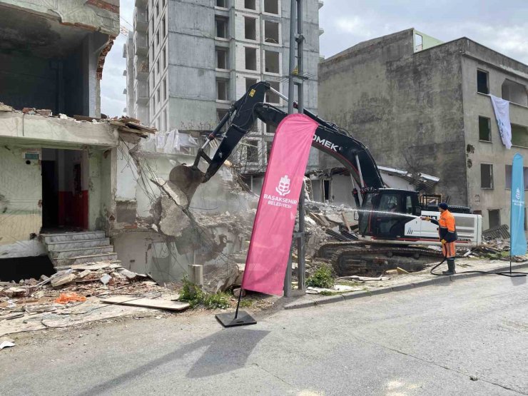BAŞAKŞEHİR ZİYA GÖKALP MAHALLESİ’NDE KENTSEL DÖNÜŞÜM ÇALIŞMASI DEVAM EDİYOR