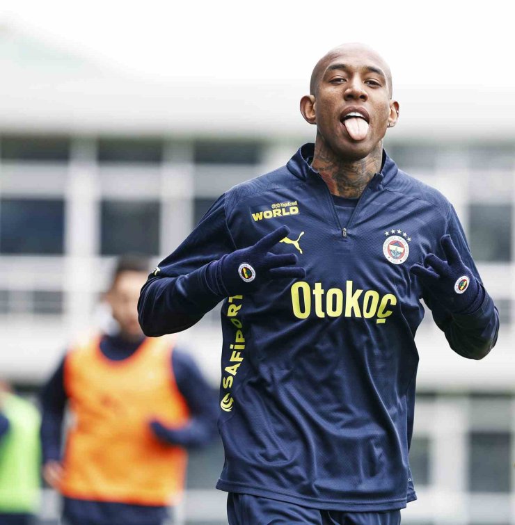 FENERBAHÇE, SİVASSPOR MAÇI HAZIRLIKLARINA BAŞLADI