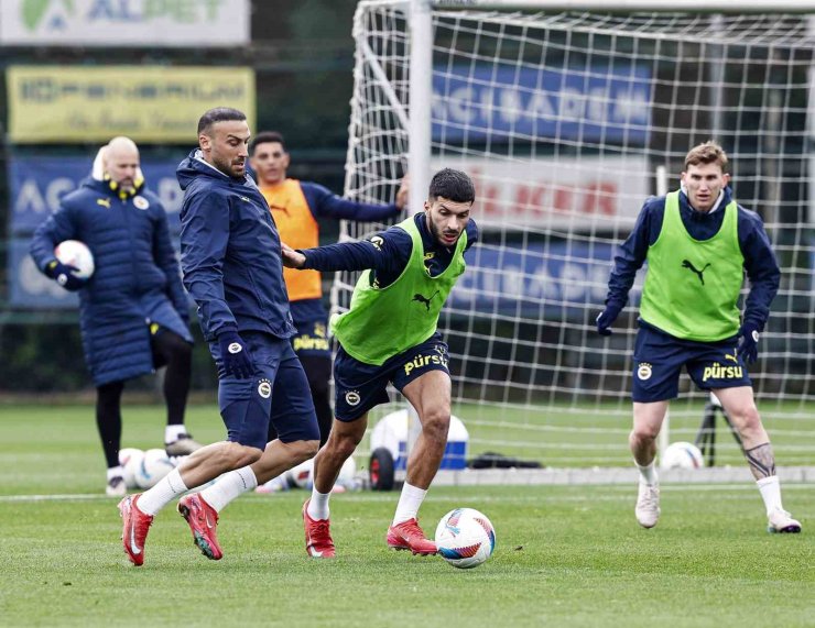 FENERBAHÇE, SİVASSPOR MAÇI HAZIRLIKLARINA BAŞLADI