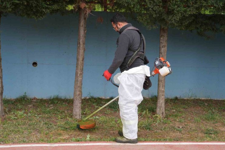 KARTAL BELEDİYESİ’NDEN YAZ TEMİZLİĞİ MESAİSİ