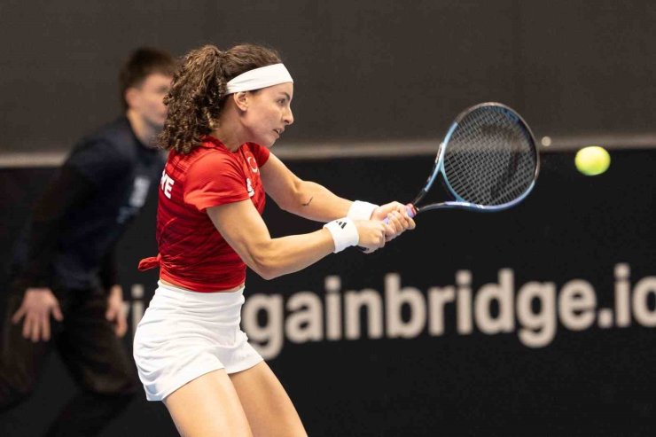 A MİLLİ KADIN TENİS TAKIMI, FRANSA’YI MAĞLUP ETTİ