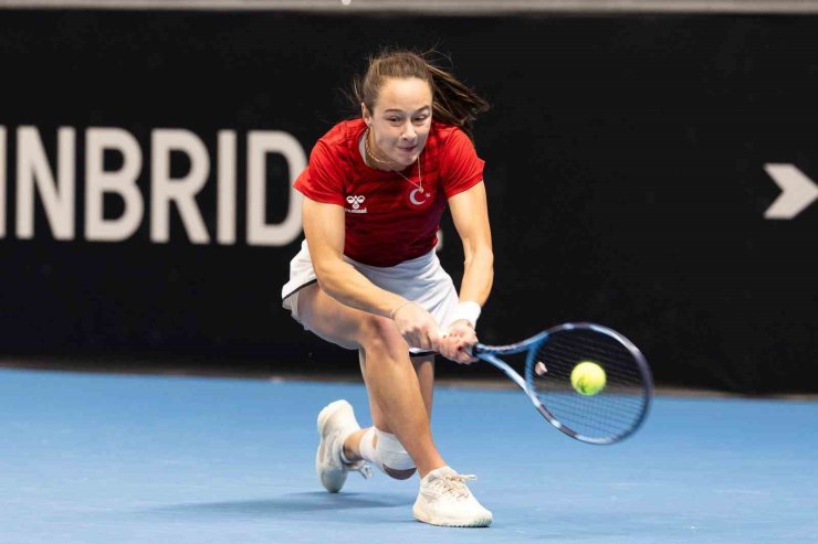 A MİLLİ KADIN TENİS TAKIMI, FRANSA’YI MAĞLUP ETTİ