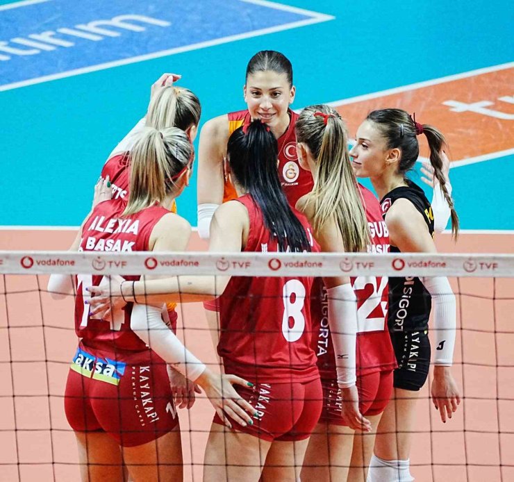 VODAFONE SULTANLAR LİGİ: GALATASARAY: 3 - FENERBAHÇE: 2