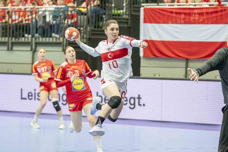 A MİLLİ KADIN HENTBOL TAKIMI, AVUSTURYA’YA 36-29 MAĞLUP OLDU