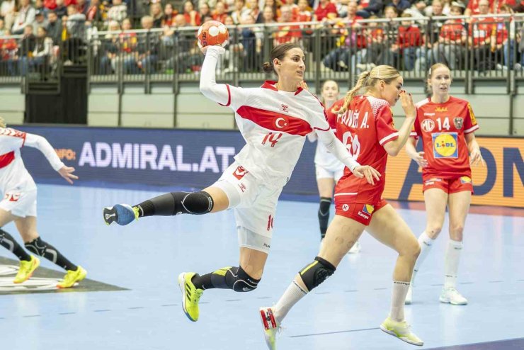 A MİLLİ KADIN HENTBOL TAKIMI, AVUSTURYA’YA 36-29 MAĞLUP OLDU