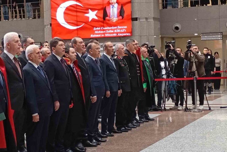 ŞEHİT SAVCI MEHMET SELİM KİRAZ ÖLÜMÜNÜN 10’UNCU YIL DÖNÜMÜNDE ADLİYEDE ANILDI