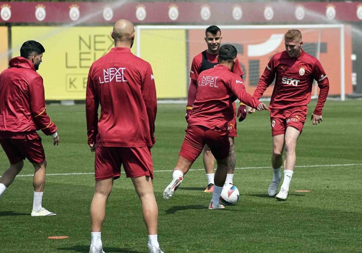 GALATASARAY, SAMSUNSPOR MAÇININ HAZIRLIKLARINI TAMAMLADI
