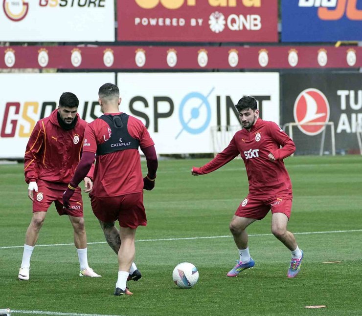 GALATASARAY, SAMSUNSPOR MAÇININ HAZIRLIKLARINI TAMAMLADI