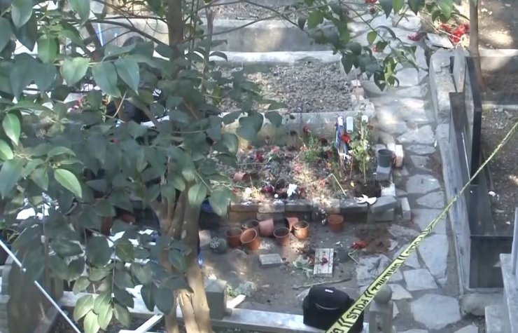 İTALYAN ŞEFİN OĞLU MATTİA AHMET MİNGUZZİ’NİN MEZARINA SALDIRI