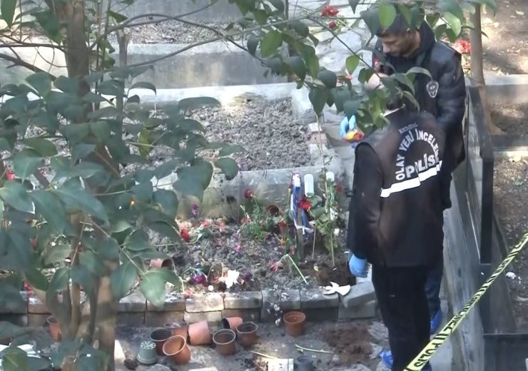 İTALYAN ŞEFİN OĞLU MATTİA AHMET MİNGUZZİ’NİN MEZARINA SALDIRI