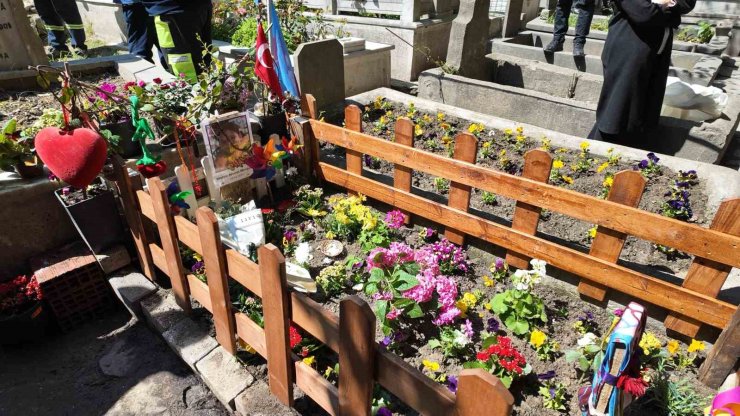 MATTİA AHMET MİNGUZZİ’NİN TAHRİP EDİLEN MEZARI BAHÇELİEVLER BELEDİYESİ ONARDI