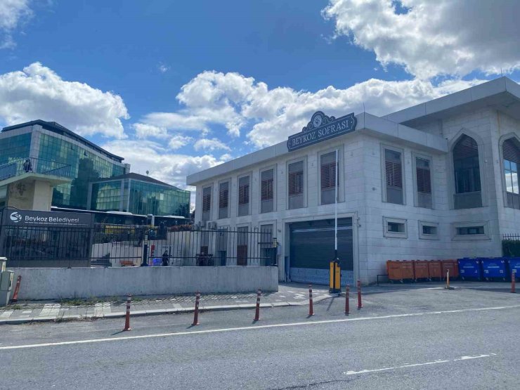 BEYKOZ SOFRASI BEYKOZ BELEDİYESİ TARAFINDAN KAPATILDI, VATANDAŞLAR TEPKİ GÖSTERDİ