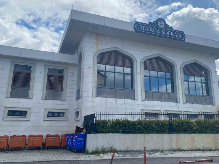 BEYKOZ SOFRASI BEYKOZ BELEDİYESİ TARAFINDAN KAPATILDI, VATANDAŞLAR TEPKİ GÖSTERDİ