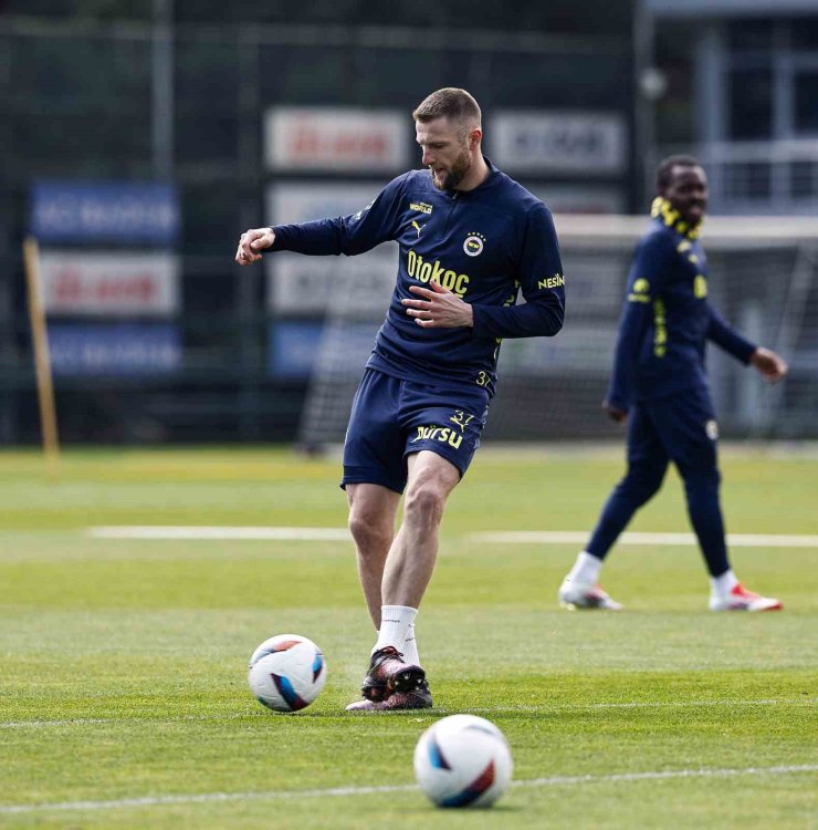 MİLAN SKRİNİAR: "SEZON SONUNA KADAR ELİMDEN GELENİN EN İYİSİNİ YAPACAĞIM"