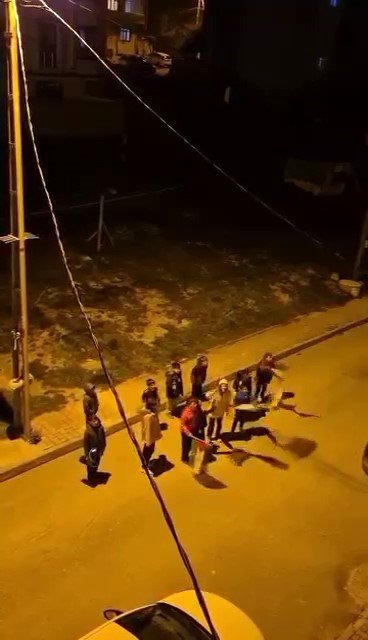 ARNAVUTKÖY’DE ÇOCUKLARDAN FİLİSTİN’E DESTEK YÜRÜYÜŞÜ