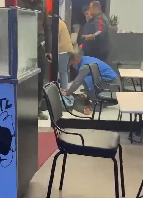 SALDIRIYA UĞRADI, SIĞINDIĞI İŞLETMEDE KALBİNDEN BIÇAKLANARAK HAYATINI KAYBETTİ