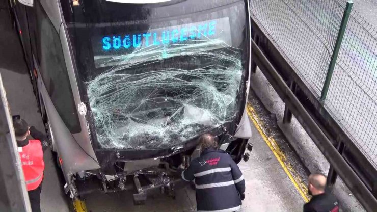 AVCILAR METROBÜS KAZASI: 2’Sİ ÇOCUK 21 YARALI